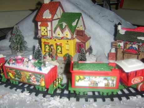 Name:  xmasrailway3.jpg
Views: 2139
Size:  39.6 KB